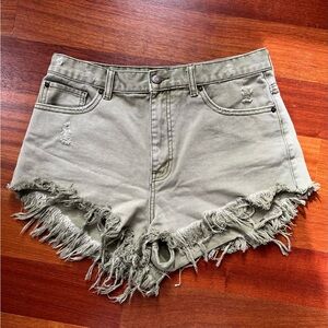 BDG High-Rise Cheeky Shorts
Khaki Denim